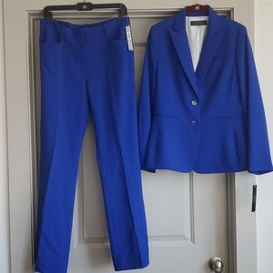 NWT Blue Tahari Arthur S. Levine Suit